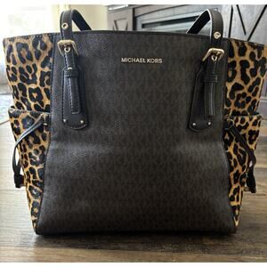 Michael Kors MK Voyager East/West Tote Handbag Brown Leopard cheetah Calf Hair